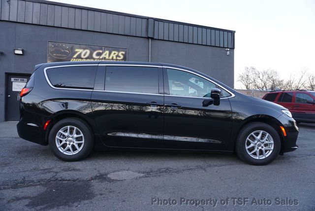 2025 Chrysler Pacifica Select FWD CARPLAY REAR CAMERA HEATED SEATS LEATHER DRIVE ASSIST - 22959023 - 7