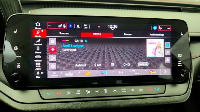 2025 Dodge Charger Daytona R/T AWD with Sun & Sound + Blacktop Packages - 22961360 - 18