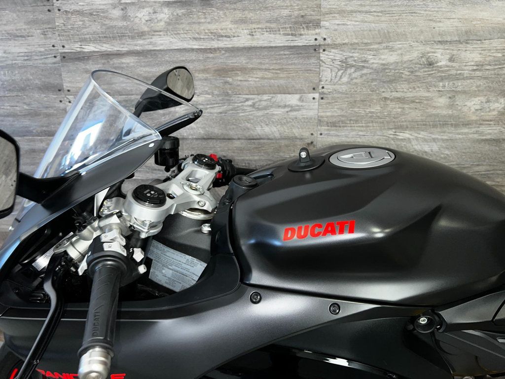 2025 Ducati Panigale V2 One Owner! - 22867103 - 13