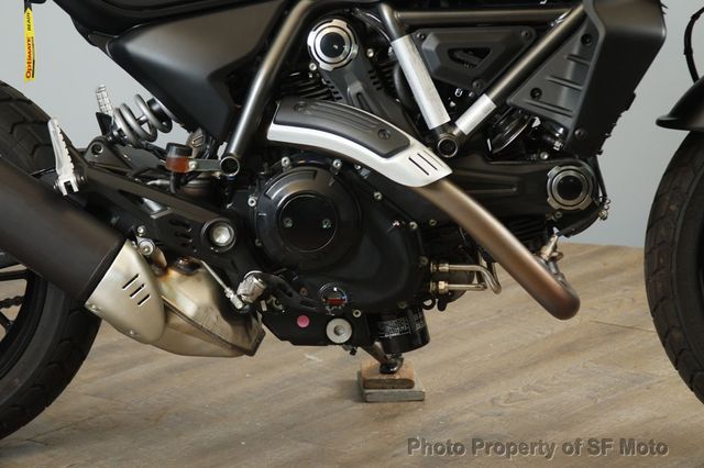 2025 Ducati Scrambler ICON DARK 1 Owner, 621 Miles - 22912589 - 13