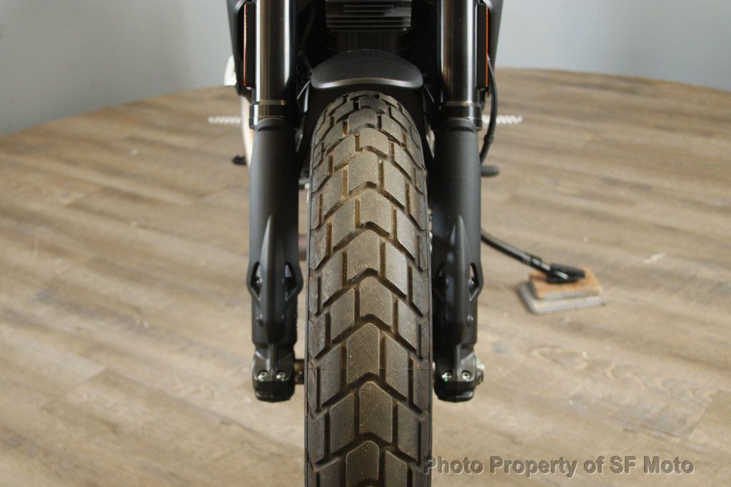 2025 Ducati Scrambler ICON DARK 1 Owner, 621 Miles - 22912589 - 20