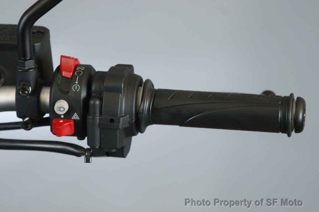 2025 Ducati Scrambler ICON DARK 1 Owner, 621 Miles - 22912589 - 29