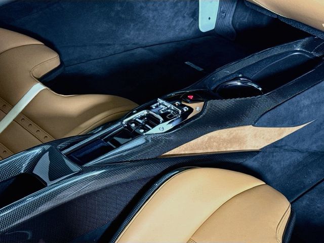 2025 Ferrari 296 GTB Base - 23088989 - 20