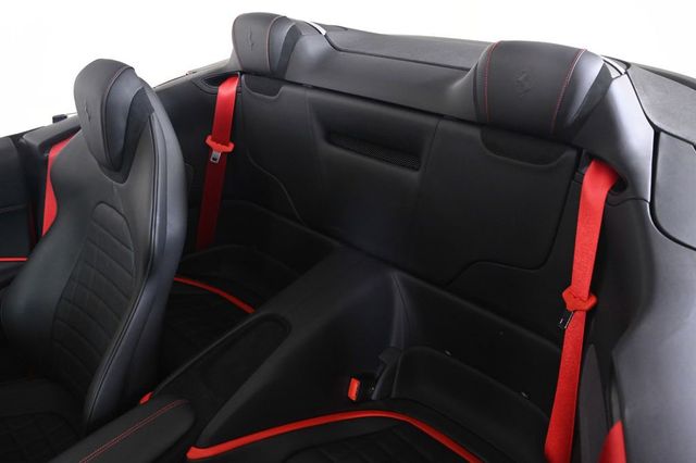 2025 Ferrari Roma Base - 22993549 - 19