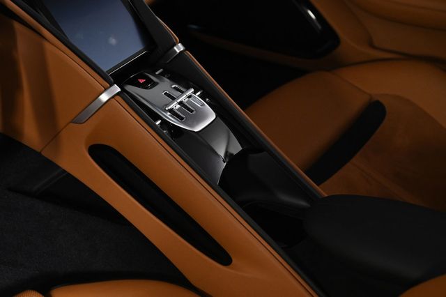2025 Ferrari Roma Spider Base - 23009379 - 16