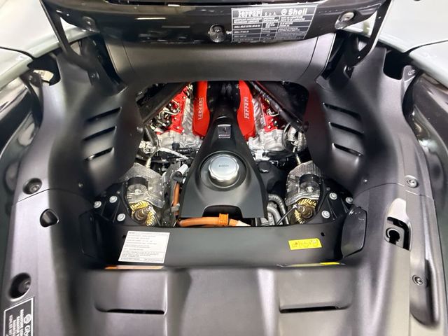 2025 Ferrari SF90 Spider Base - 23042670 - 4