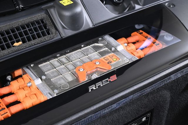 2025 Ferrari SF90 Spider Convertible - 22933067 - 23