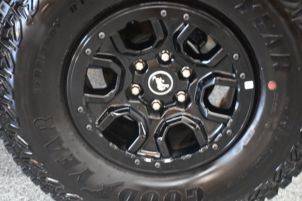 Ford Bronco photo 21