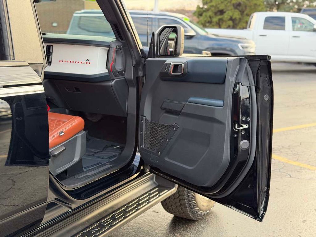 2025 Ford Bronco Heritage Edition - 23030778 - 9