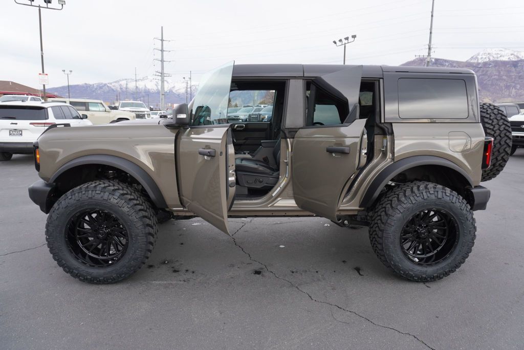 2025 Ford Bronco OUTER BANKS - 22963665 - 18