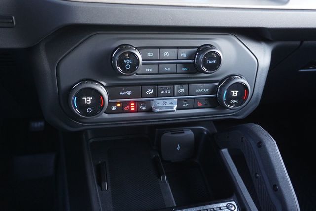 2025 Ford Bronco OUTER BANKS - 22963665 - 38