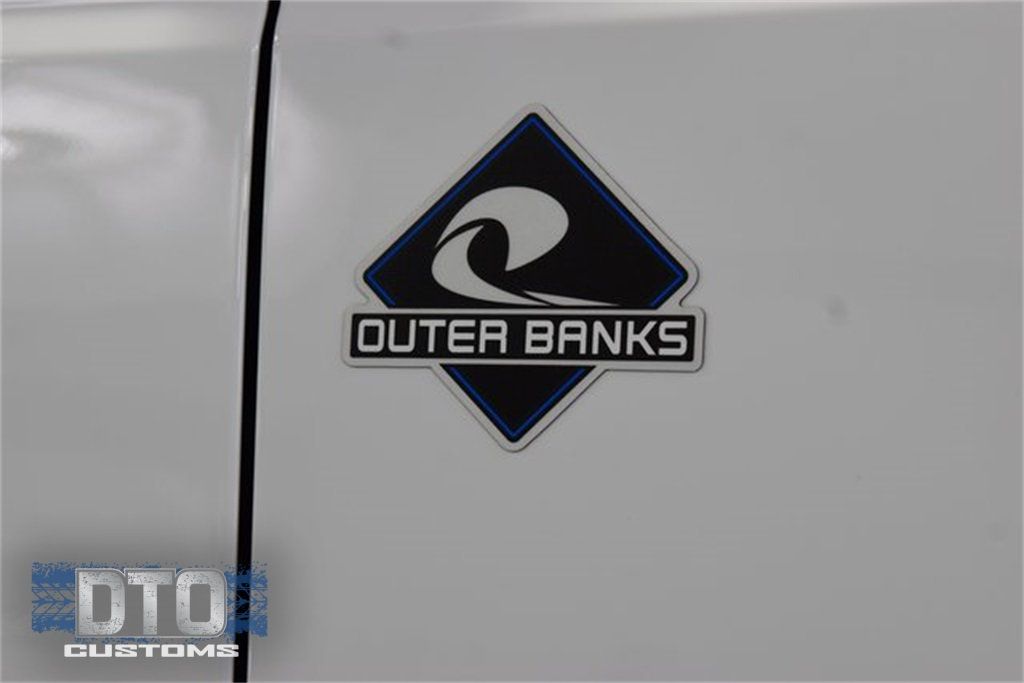 2025 Ford Bronco Outer Banks - 22874939 - 13