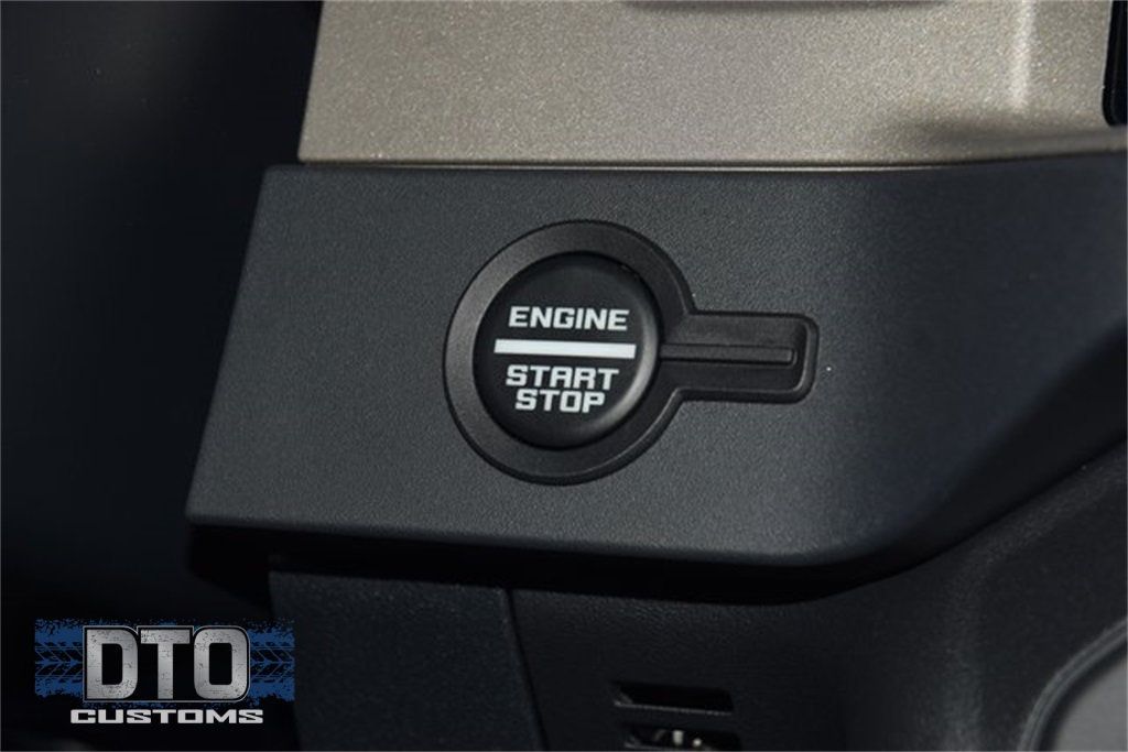 2025 Ford Bronco Outer Banks - 22874939 - 31