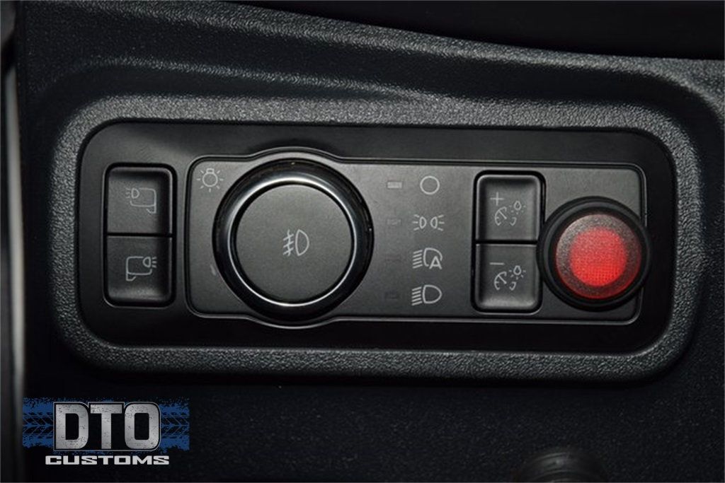 2025 Ford Bronco Outer Banks - 22874939 - 32