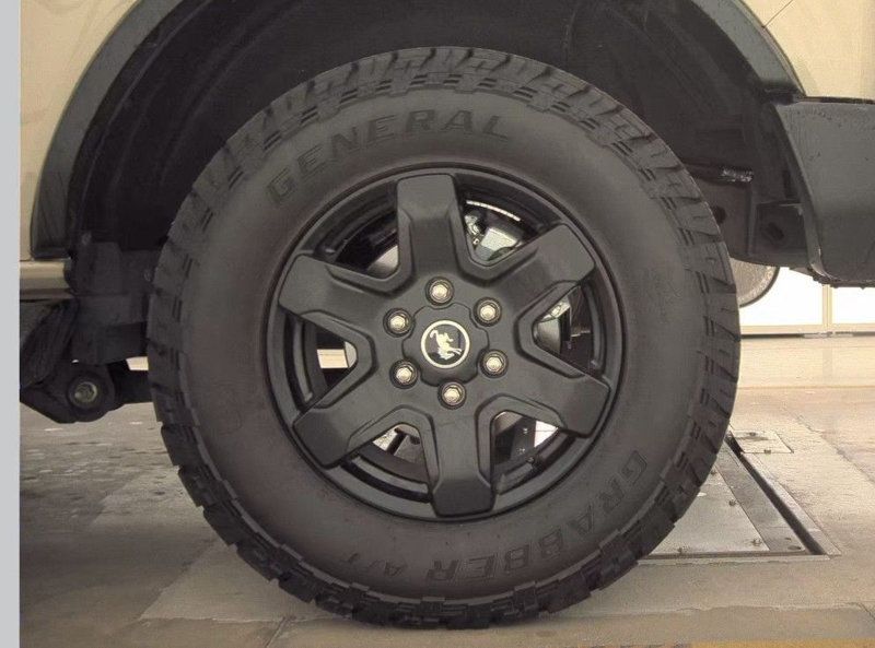 2025 Ford Bronco Outer Banks - 23043786 - 14