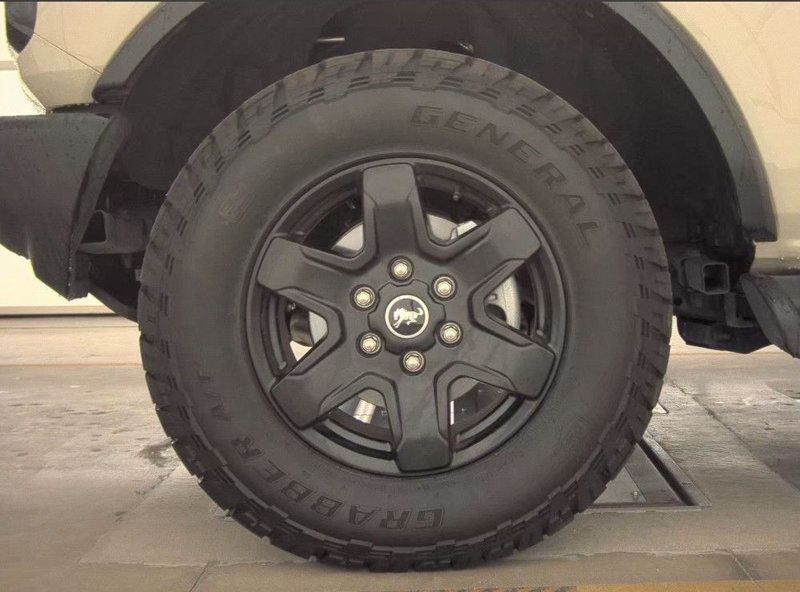 2025 Ford Bronco Outer Banks - 23043786 - 16