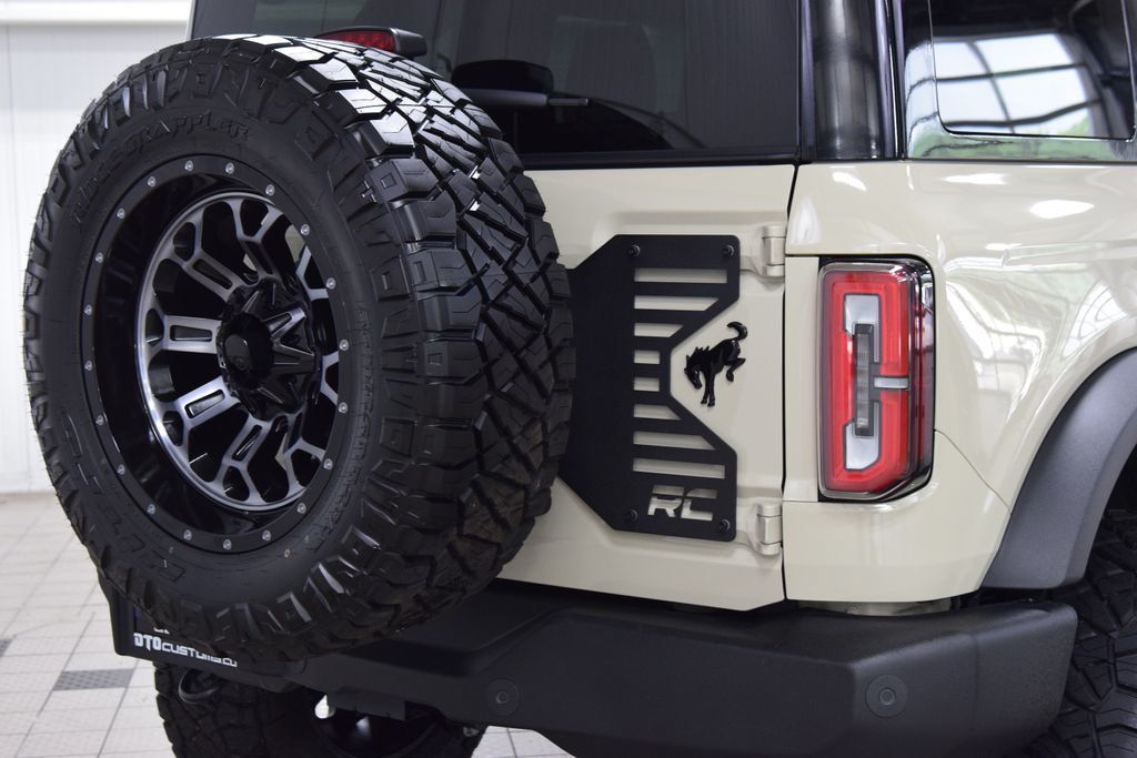 2025 Ford Bronco Outer Banks - 23043786 - 17