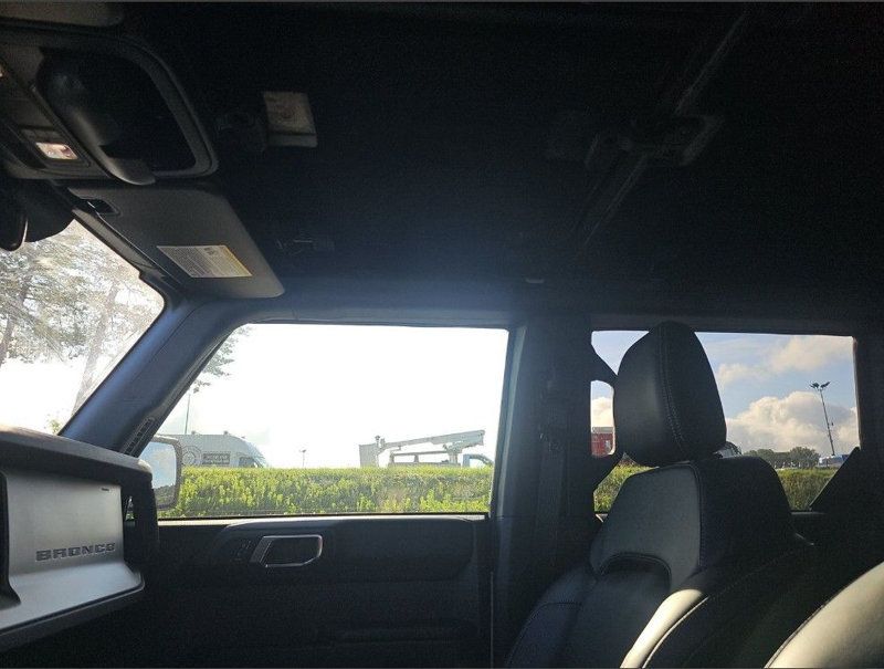 2025 Ford Bronco Outer Banks - 23043786 - 18