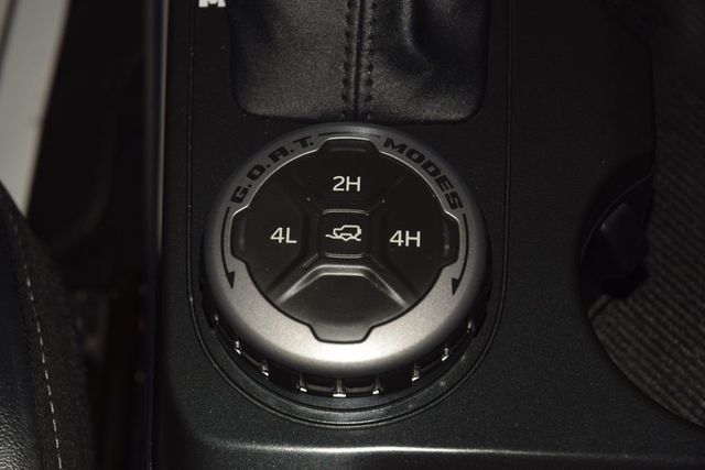 2025 Ford Bronco Outer Banks - 23043786 - 31