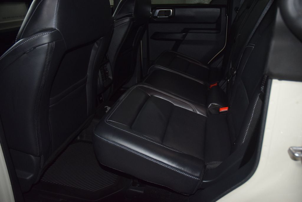 2025 Ford Bronco Outer Banks - 23043786 - 40