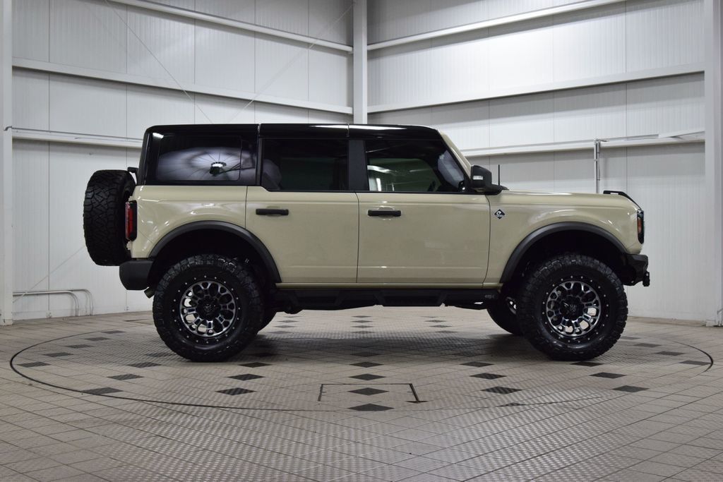 2025 Ford Bronco Outer Banks - 23043786 - 7