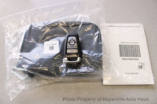 2025 Ford Bronco Outer Banks 4 Door 4x4 - 23017219 - 56