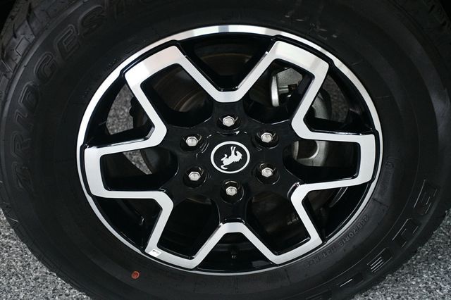 2025 Ford Bronco Outer Banks 4 Door 4x4 - 22992804 - 17