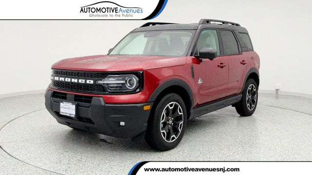 2025 Ford Bronco Sport Outer Banks 4x4 with Tech Package - 22953930 - 0
