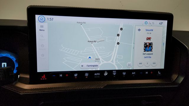 2025 Ford Bronco Sport Outer Banks 4x4 with Tech Package - 22953930 - 17