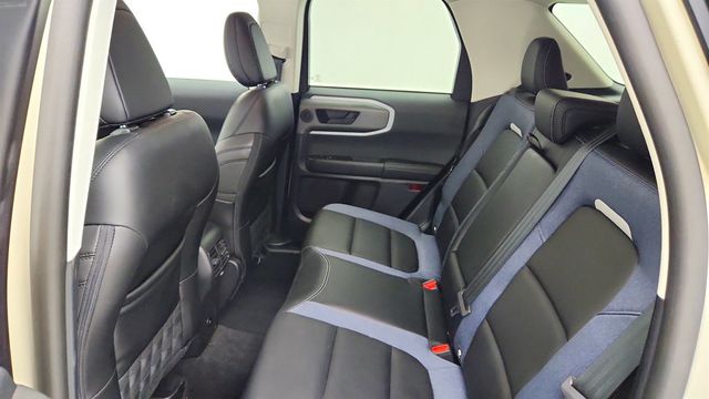 2025 Ford Bronco Sport Outer Banks 4x4 w/ Tech Package - 23022621 - 20