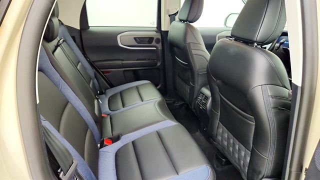 2025 Ford Bronco Sport Outer Banks 4x4 w/ Tech Package - 23022621 - 22