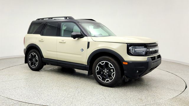 2025 Ford Bronco Sport Outer Banks 4x4 w/ Tech Package - 23022621 - 2