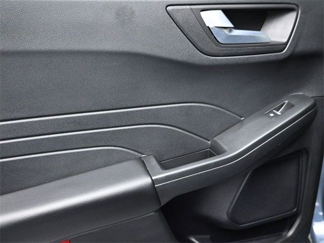 2025 Ford Escape ST-Line photo 11