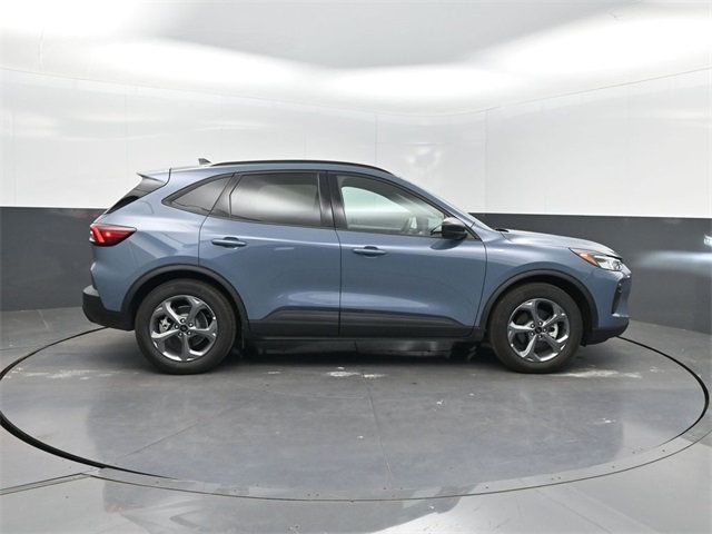 2025 Ford Escape ST-Line photo 31