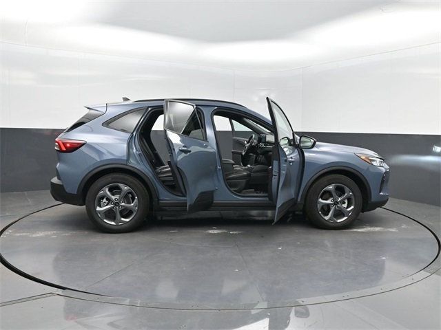 2025 Ford Escape ST-Line photo 35