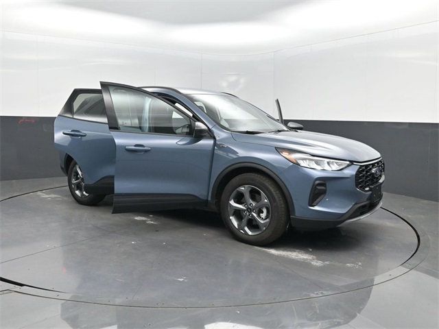 2025 Ford Escape ST-Line photo 36