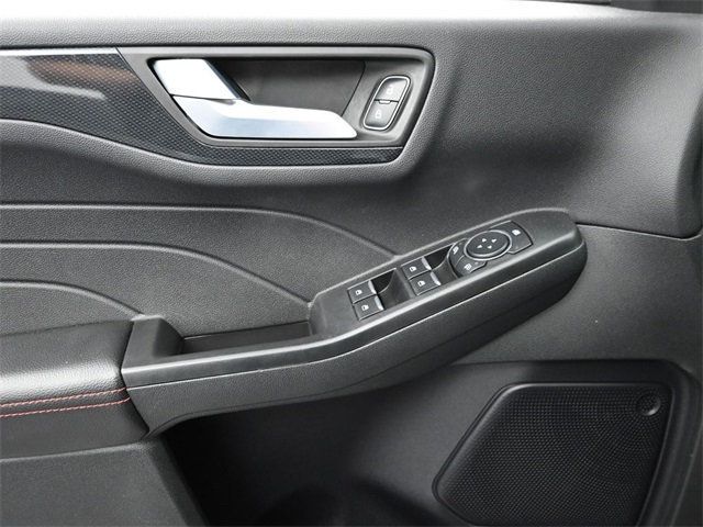 2025 Ford Escape ST-Line photo 5