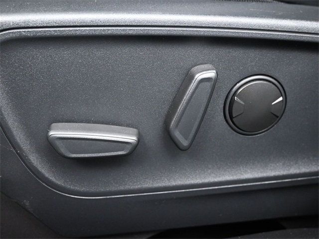 2025 Ford Escape ST-Line photo 8