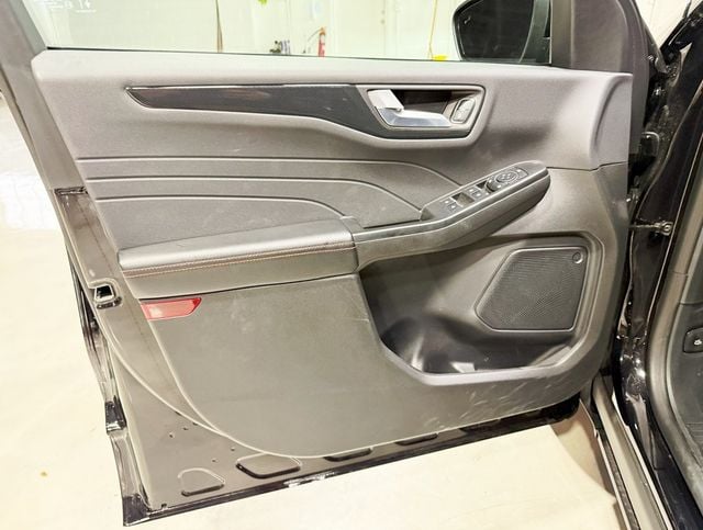 2025 Ford Escape ST-Line Select AWD - 22931537 - 26