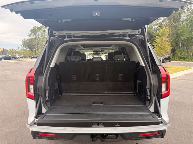 2025 Ford Expedition 4WD ACTIVE WITH 202A PACKAGE ($4,215 VALUE - 23061396 - 22