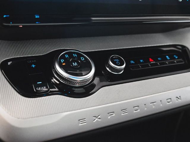2025 Ford Expedition Active - 23037981 - 21