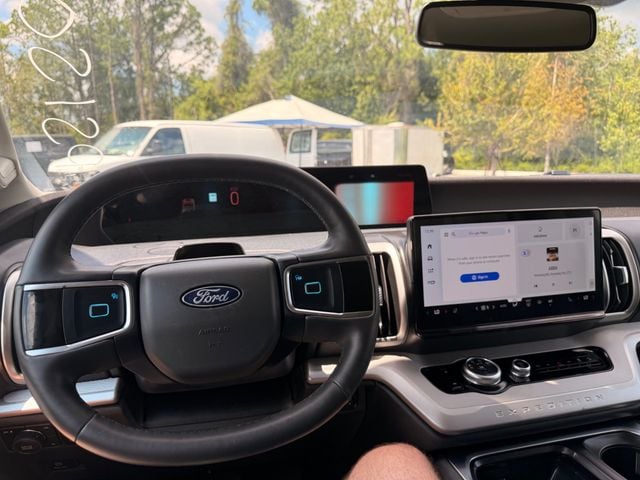 2025 Ford Expedition Active 4x4 - 23065996 - 1