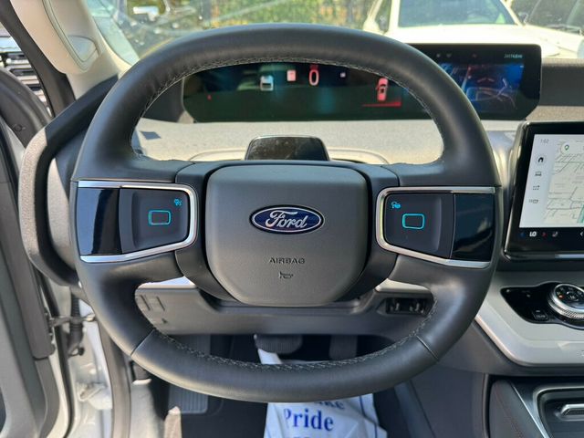 2025 Ford Expedition Active 4x4's photo