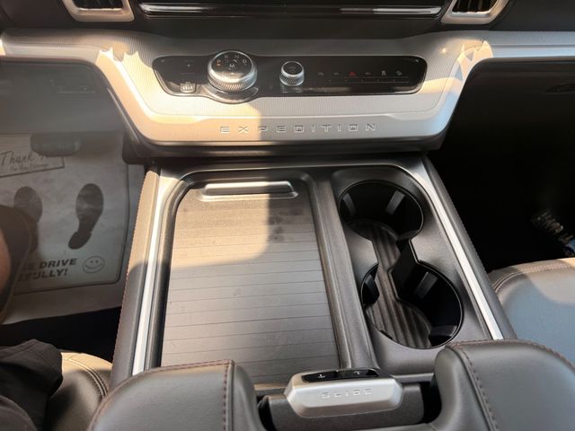 2025 Ford Expedition ACTIVE 4X4 ($4,845 IN PACKAGES!!!) - 23068555 - 5