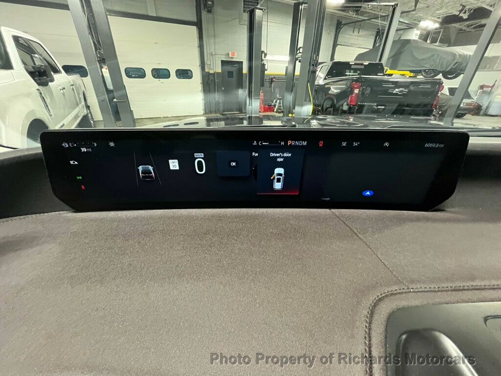 2025 Ford Expedition Platinum 4x4 - 22939214 - 29