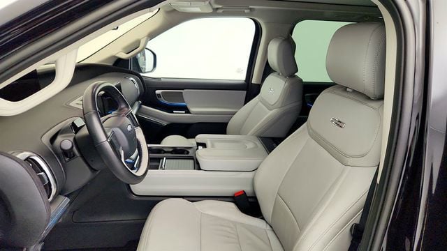 2025 Ford Expedition Platinum 4x4 w/ Driver's Package, B&O Unleashed & CCD Suspension - 23040015 - 18