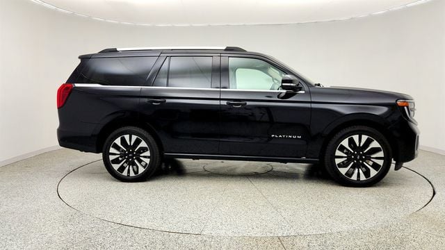 2025 Ford Expedition Platinum 4x4 w/ Driver's Package, B&O Unleashed & CCD Suspension - 23040015 - 3