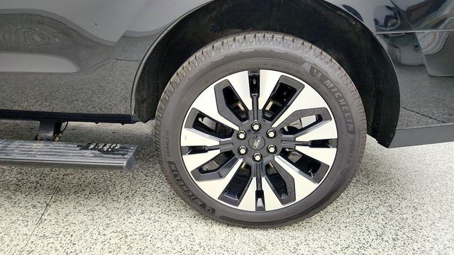 2025 Ford Expedition Platinum 4x4 w/ Driver's Package, B&O Unleashed & CCD Suspension - 23040015 - 8