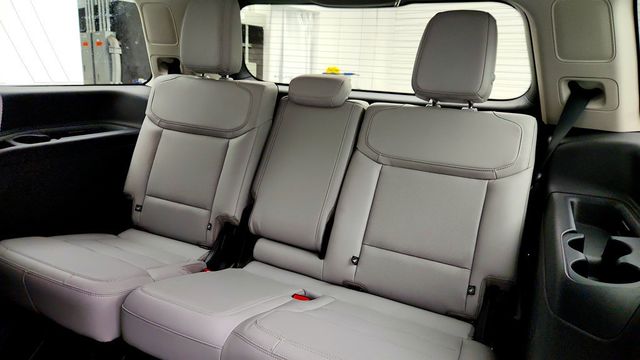 2025 Ford Expedition Platinum 4x4 with BlueCruise Capability - 22990085 - 21