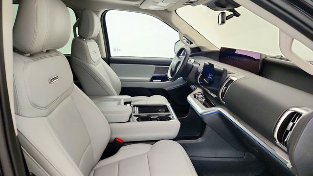 2025 Ford Expedition Platinum 4x4 with BlueCruise Capability - 22990085 - 24